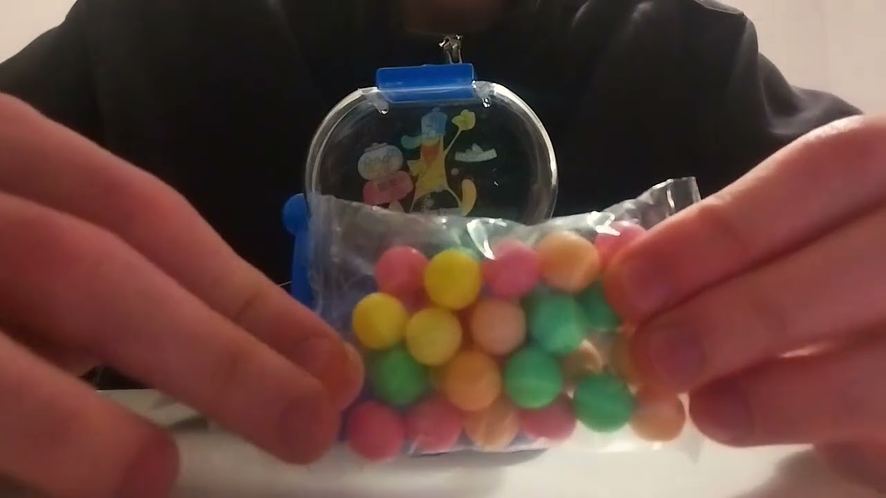 ASMR with random objects ( low quality)
