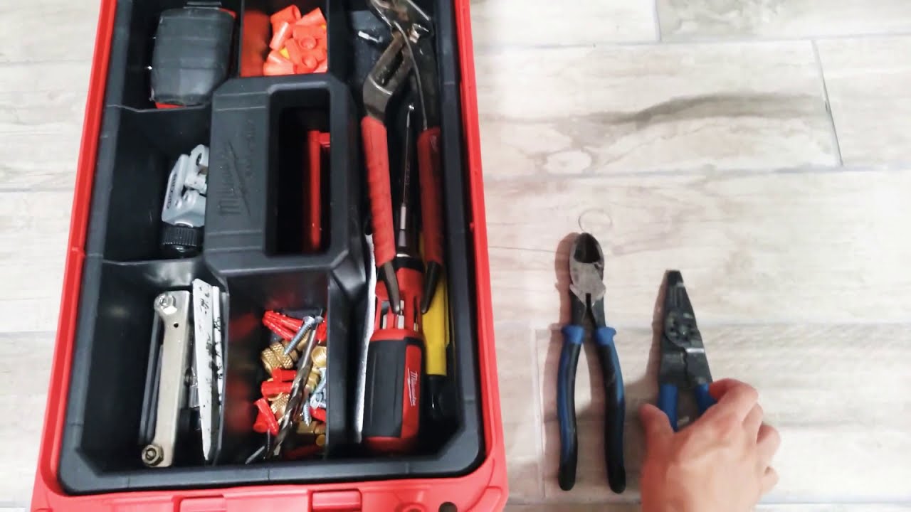 Milwaukee PACKOUT 10 in. Compact Tool Box.