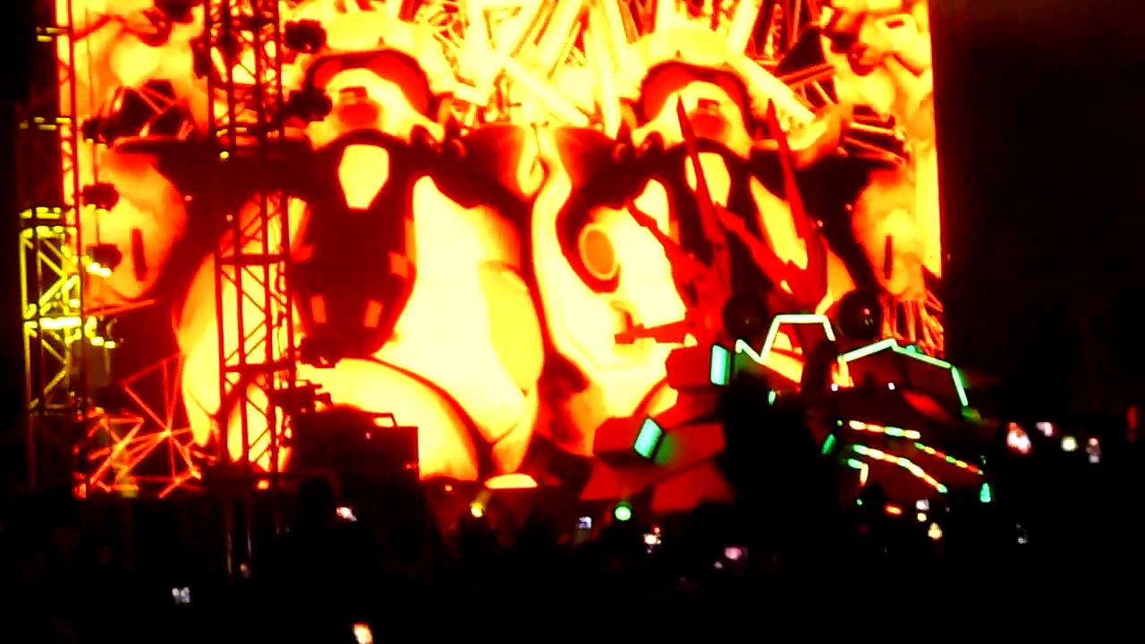 Skrillex - Make It Bun Dem Feat. Damian Marley @ Monterrey N.L ( Parque Fundidora ) HD