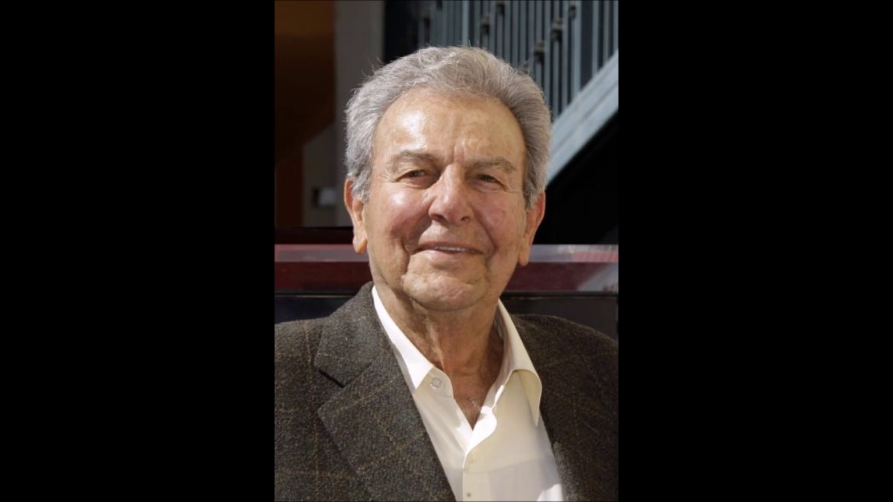 'Mannix' star Mike Connors dies at 91