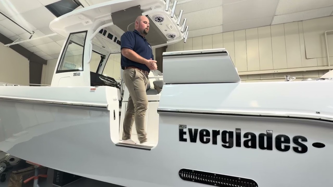 2026 Everglades 285CC at Garden State Yacht Sales