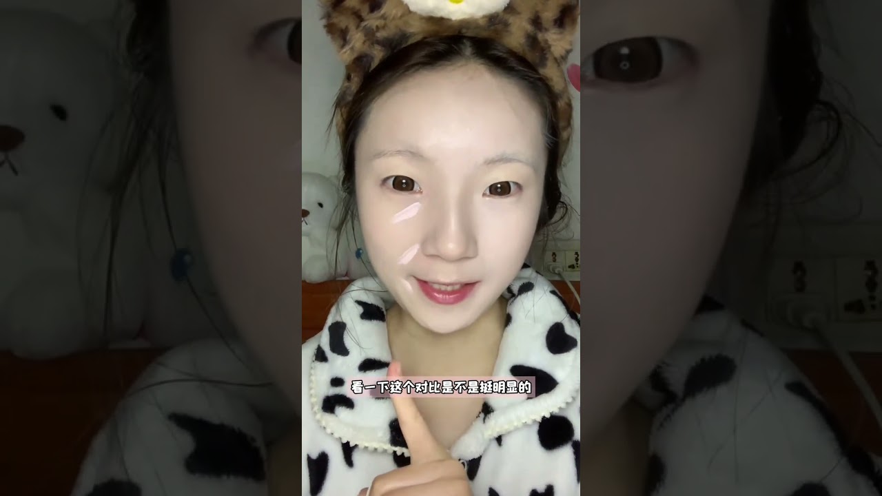 Newcomers come and learn this energetic and cute makeup look We guarantee you ll master it