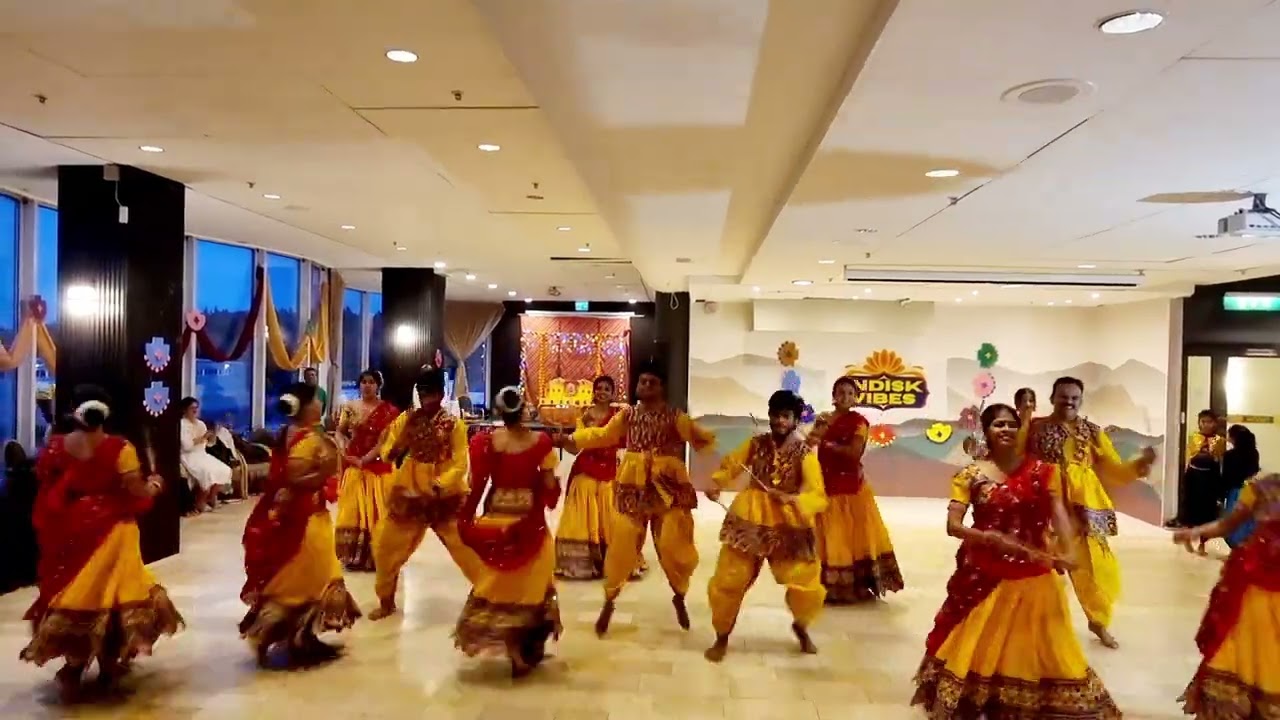 Indisk Vibes Garba Performance by Tarang Dance School, Stockholm on 15/10/2023