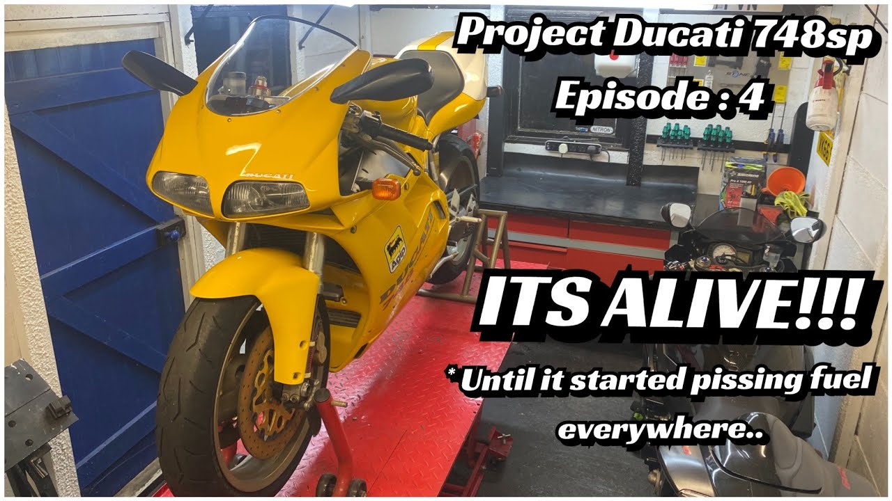 Ducati 748 SP - Cambelt fitting time! Fuel leak causes some issues though..