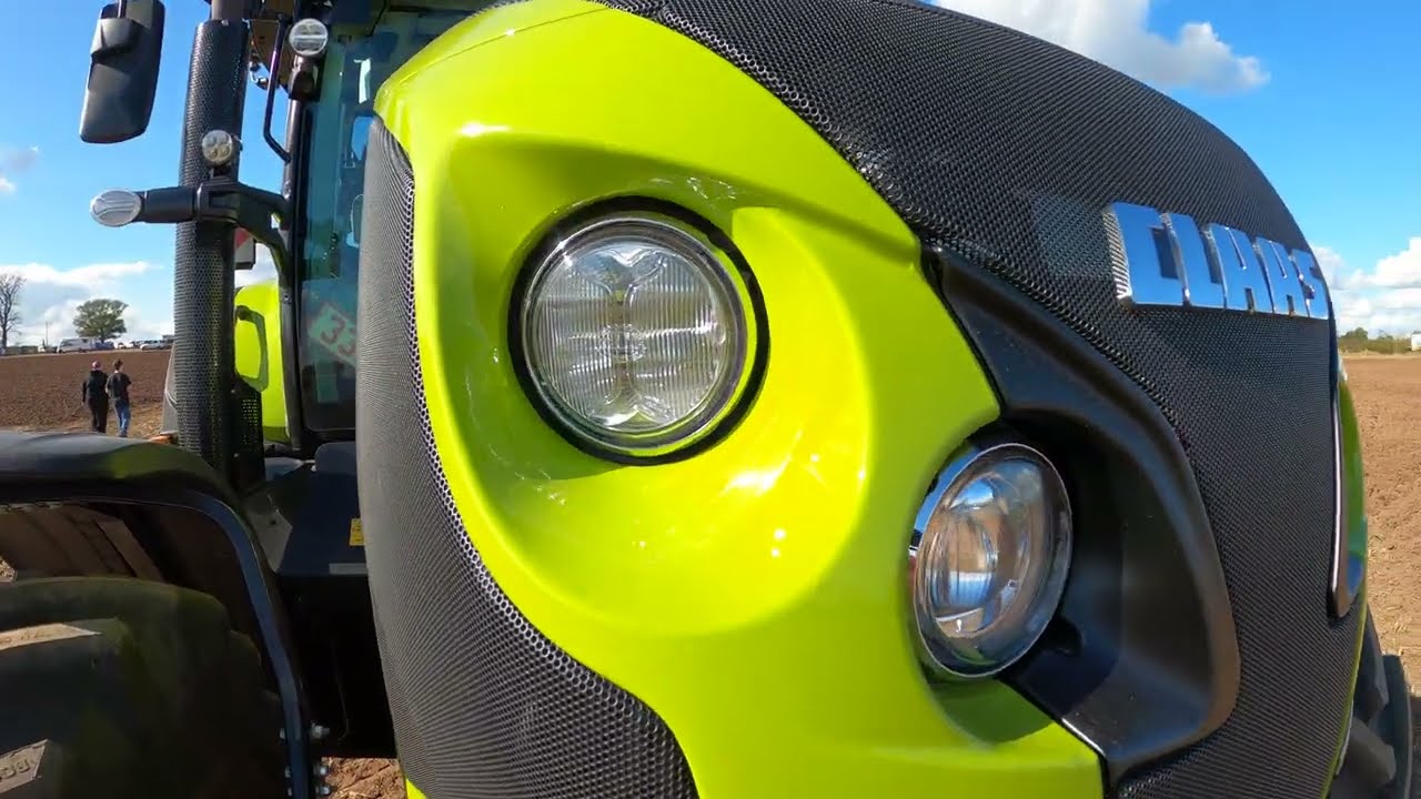 2025 Claas Axion 830 Night Ed. CMATIC 6.7 Litre 6-Cyl Diesel Tractor (225/240HP) Sharnford at Burton