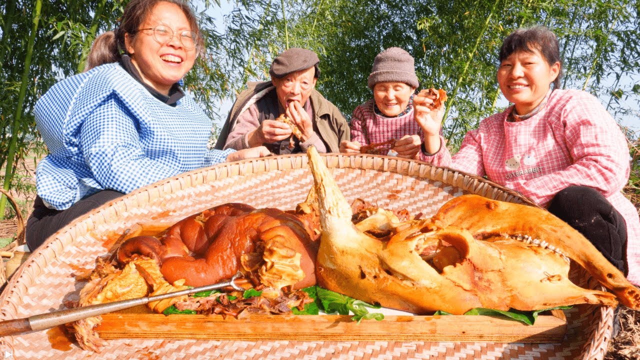 550KG Bull's Head Cooked in Bamboo Forest for 5 Hours | Huge Rural Feast