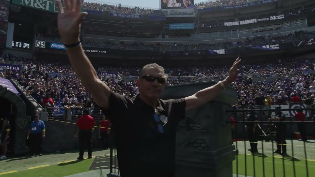 Baltimore Ravens Honor 1975 Colts Legends Pre-Game