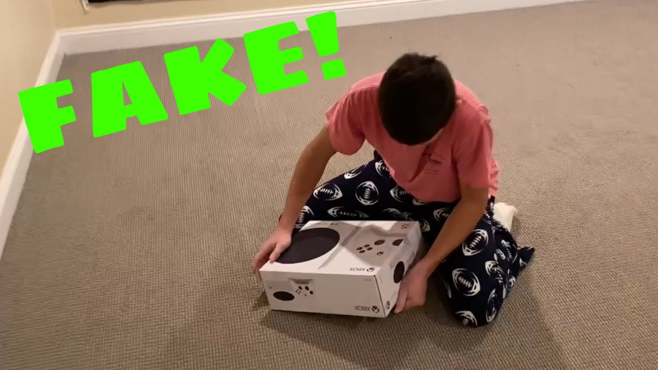 ФЕЙКОВЫЙ РОЖДЕСТВЕНСКИЙ РОЗЫГРЫШ НАД БРАТОМ СЕРИИ XBOX!!