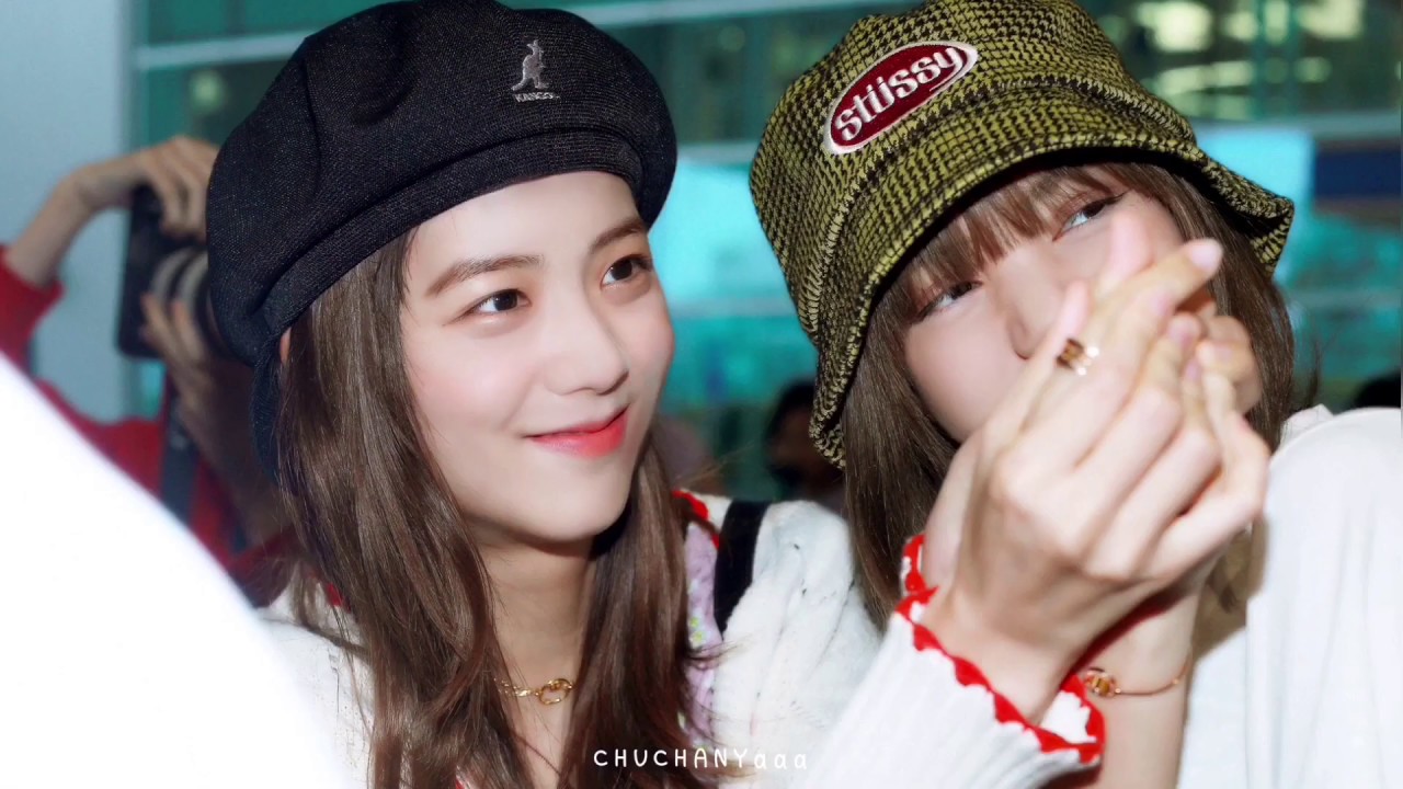 LISOO Moments (BLACKPINK) Lisa and Jisoo Ep.4