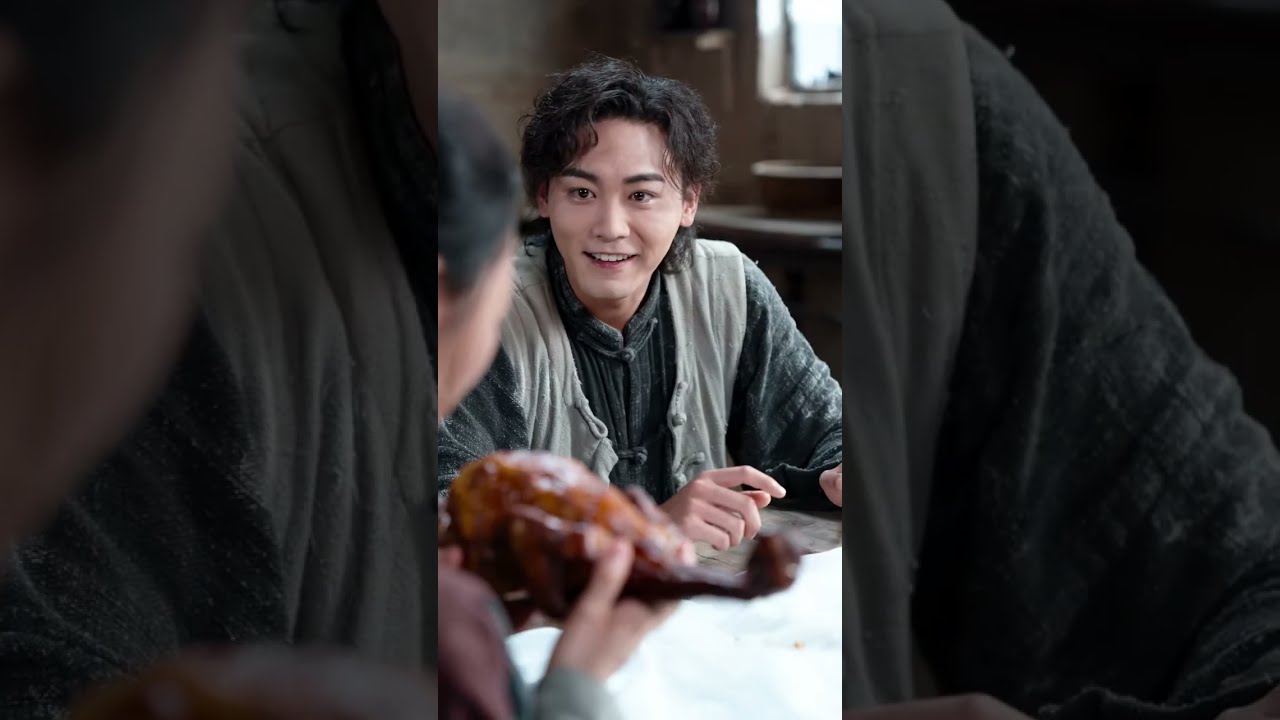 鄉下女孩全家被砸，怎料被嘲笑的小夥覺醒神秘力量，打翻全場，成為首富逆襲人生！#短劇 #逆襲 #萌娃 #親情