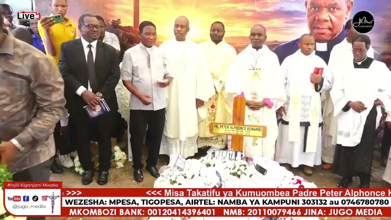 Askofu Musomba Aongoza Uwekaji wa Mashada ya Maua Kulipamba Kaburi la Marehemu Padre Peter Kunambi