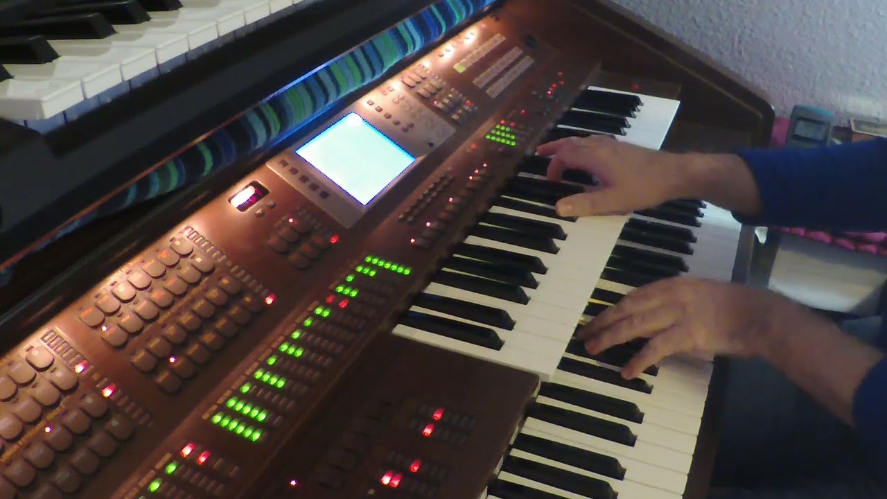 Yamaha Electone AR 100 organ 