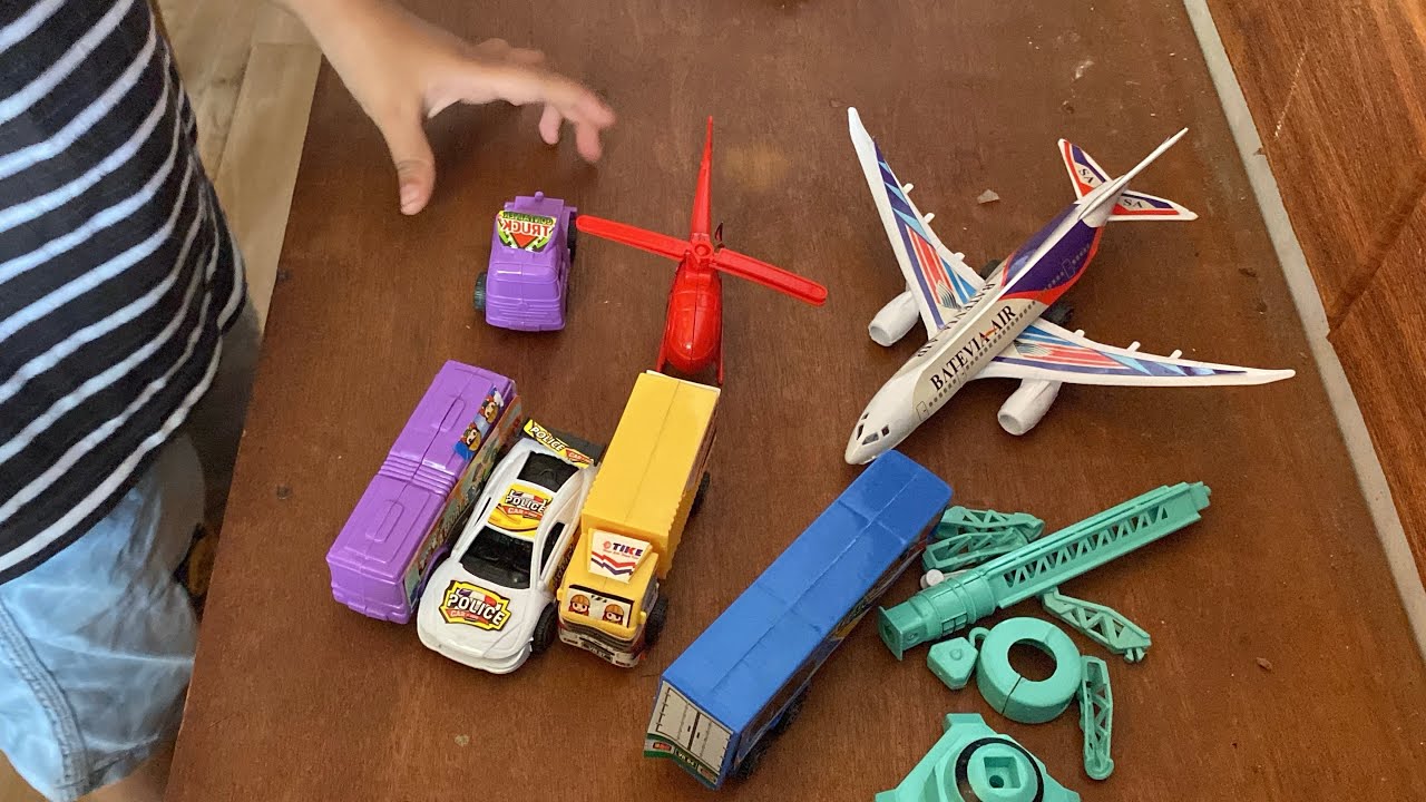 Unboxing Mainan Pesawat, Helikopter, Mobil Polisi, Truk Derek dan Bus Tayo🤩!!