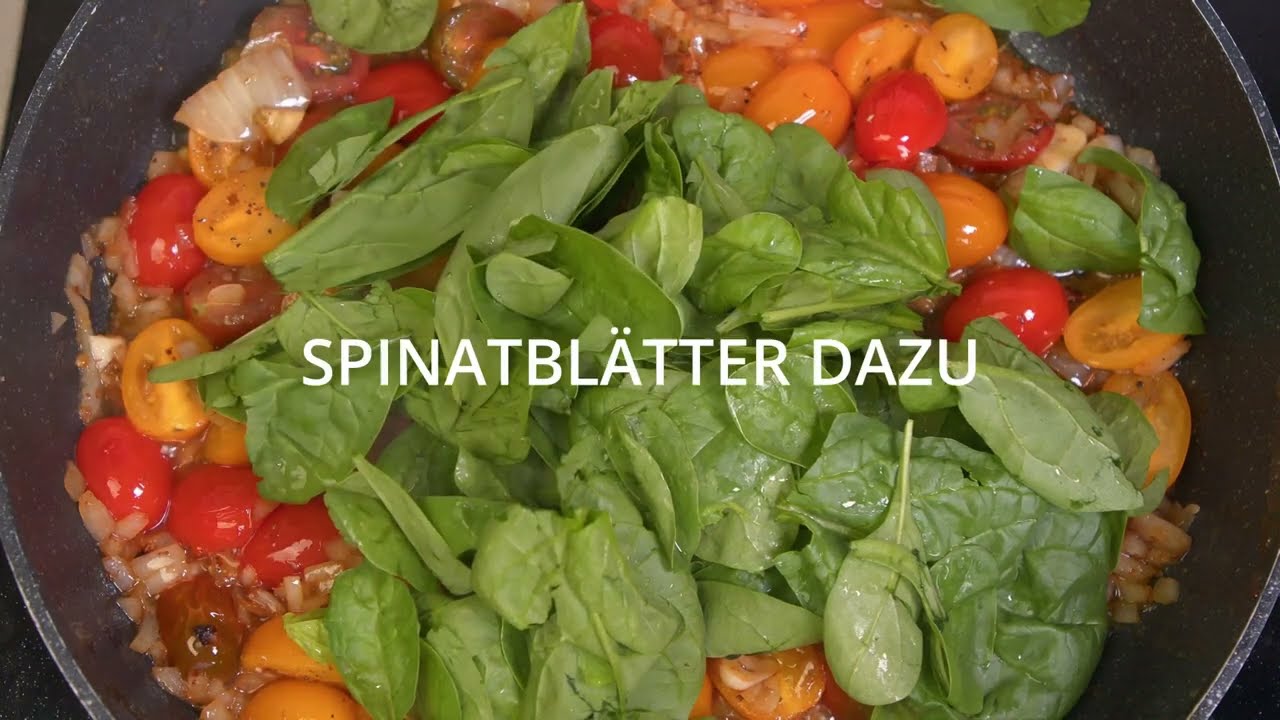Genießt diese leckere Kombination aus zarten Tagliatelle, saftigem Hähnchen und aromatischen Sauce!