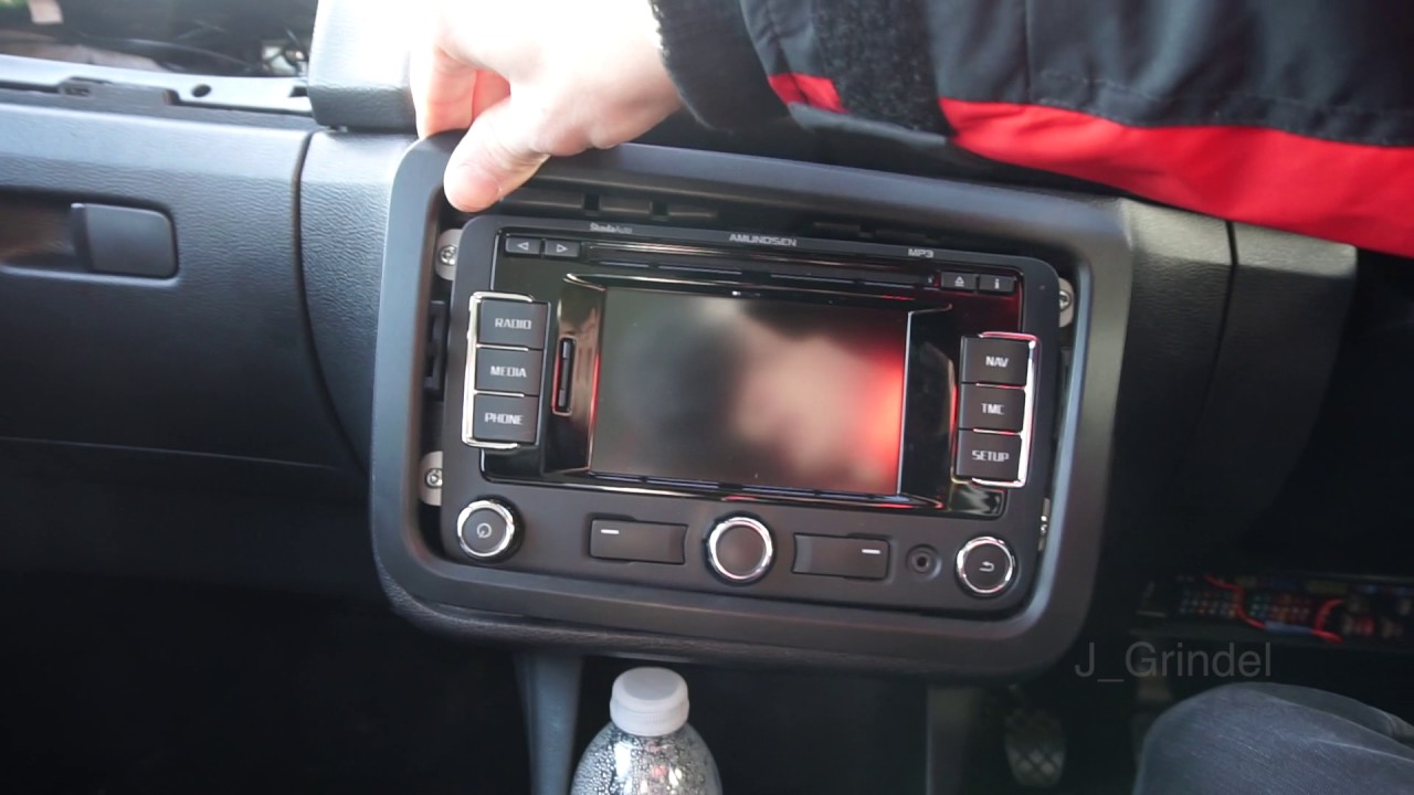 How to install RNS310 into Skoda Fabia