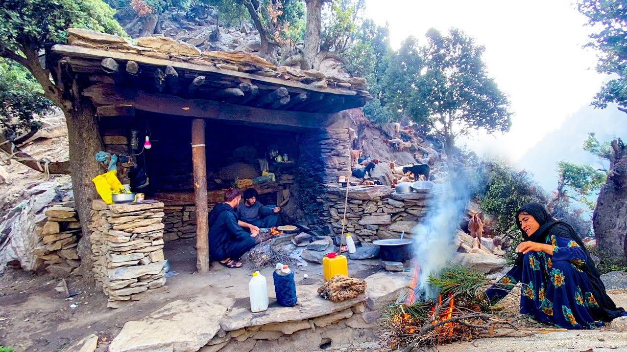 How do People Live in Mountain Villages? Living Simply in the Mountains, Far From Civilization 🏔️❤️