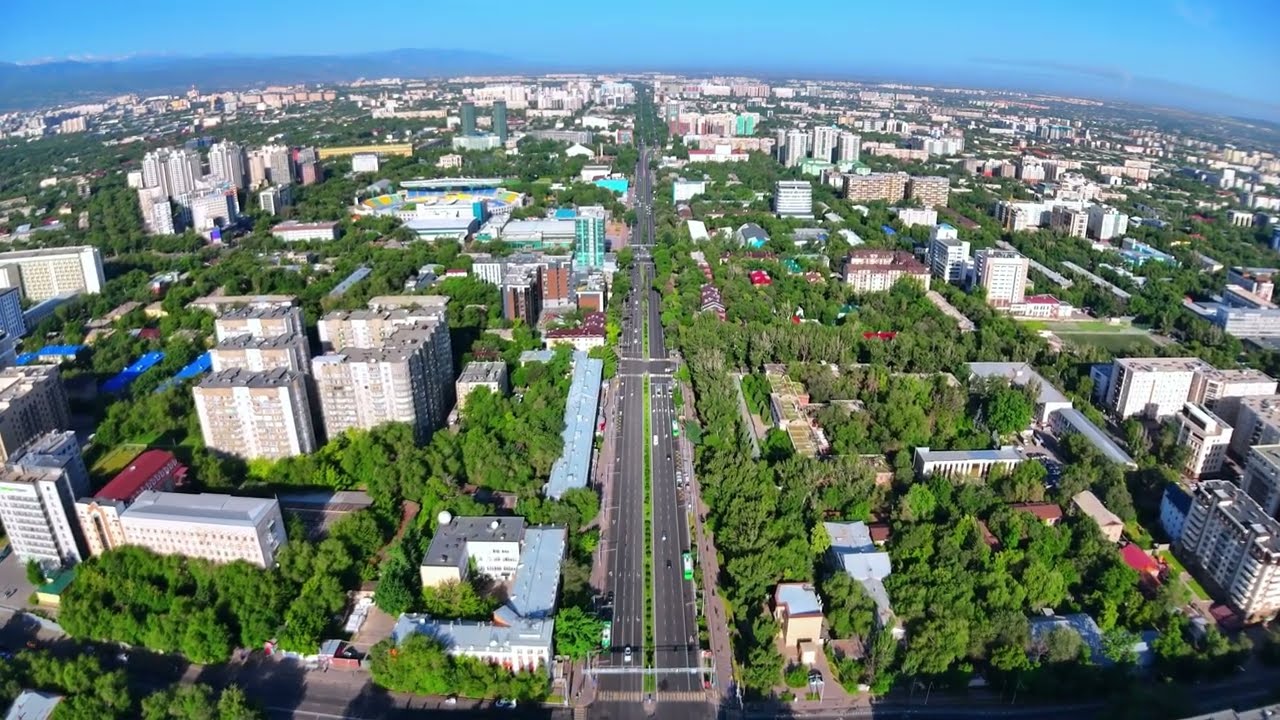 Полет над проспектом Абая / Алматы с высоты 120 метров – 26 минут в 4K
