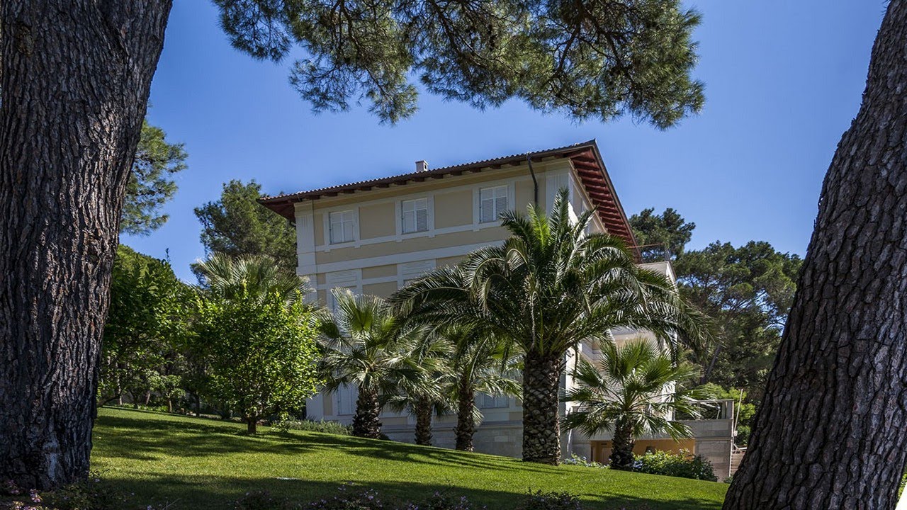 Lošinj villas and their mediterranean gardens