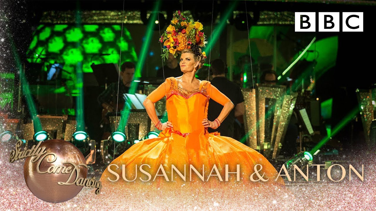 Susannah Constantine & Anton Du Beke dance the Samba to Tico Tico -  BBC Strictly 2018