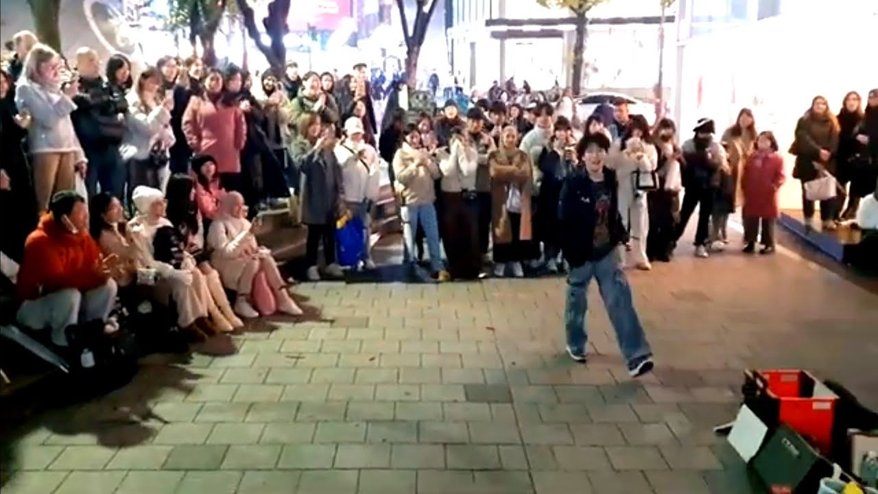 [STREET ARTIST] HYOJIN. INTERACTIVE HONGDAE BUSKING. 231116.