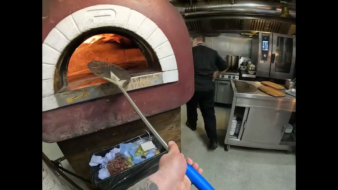 POV Running a Pizza Restaurant by myself