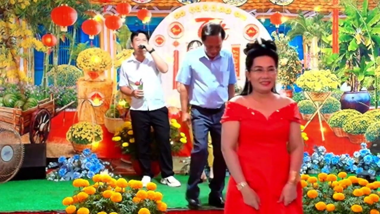 HAI ĐỨA MÌNH YÊU NHAU