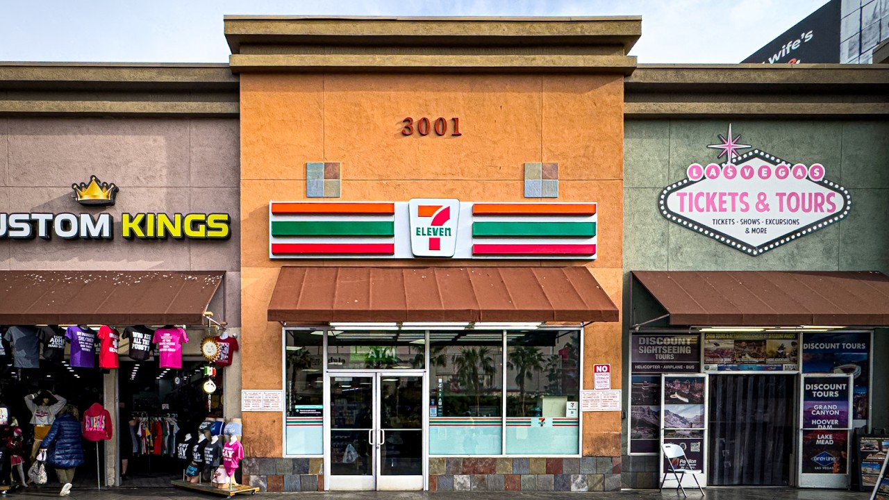 🇺🇸 Discover 7 ELEVEN on the LAS VEGAS STRIP USA