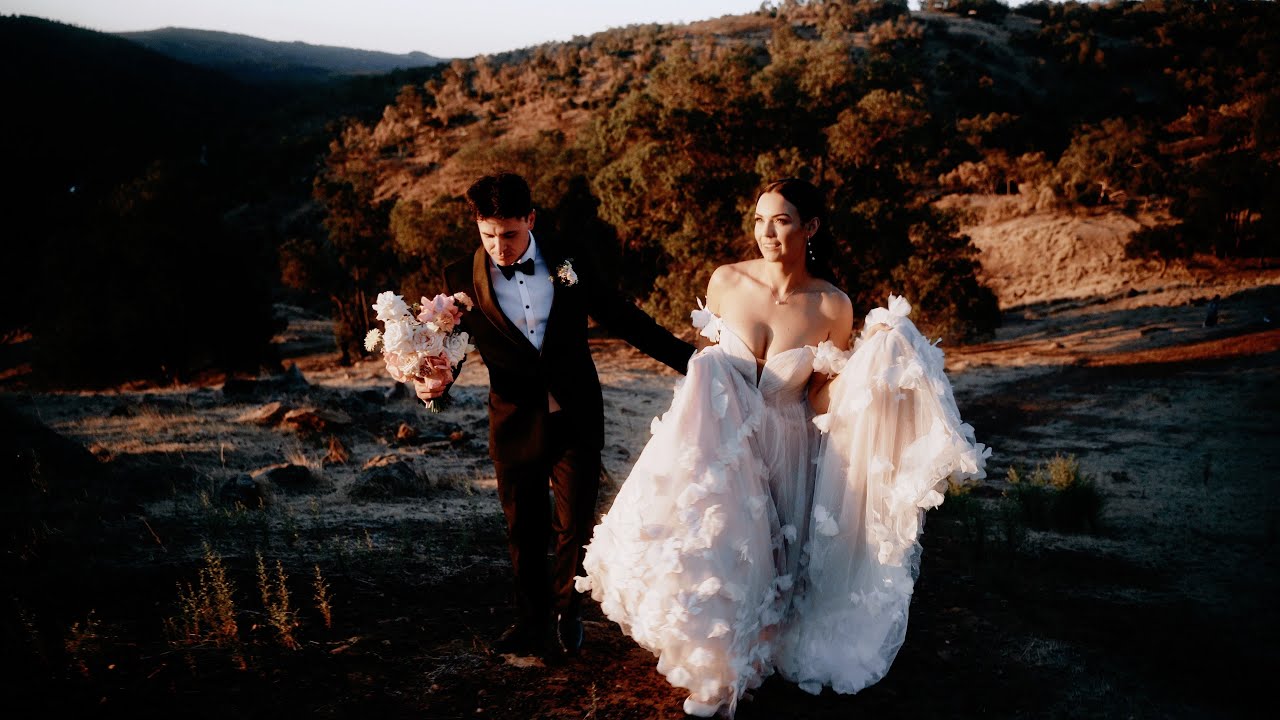Aleisha & Trent travel to Perth, Western Australia to get married in the Swan Valley