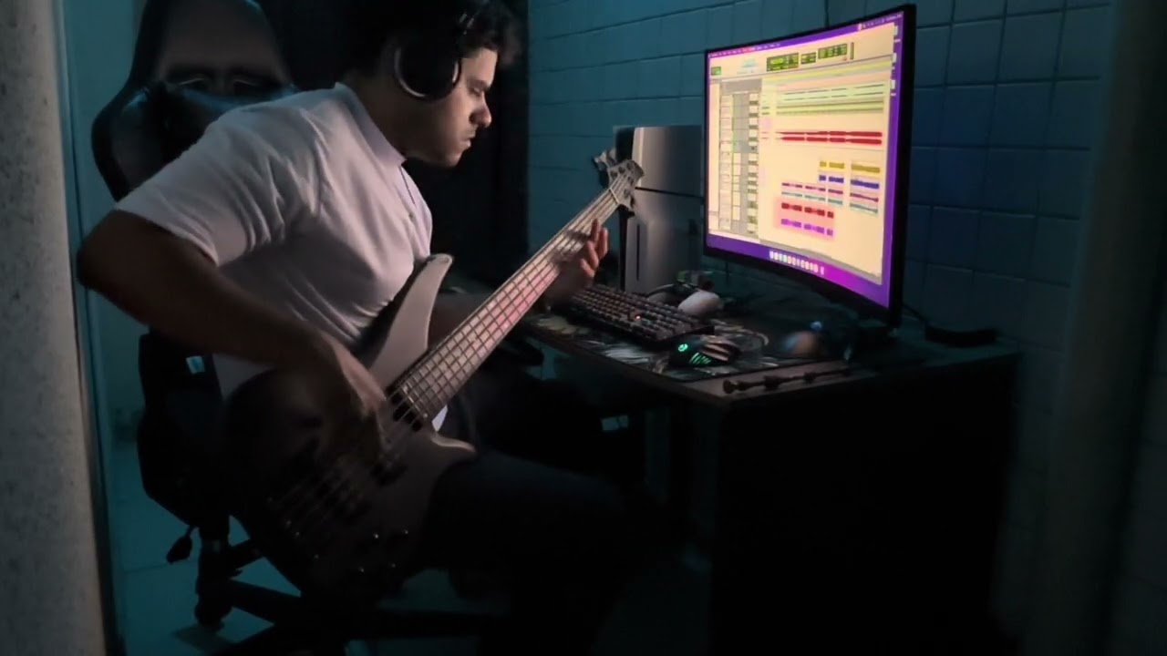 One Step Closer - Linkin Park (Bass Cover)