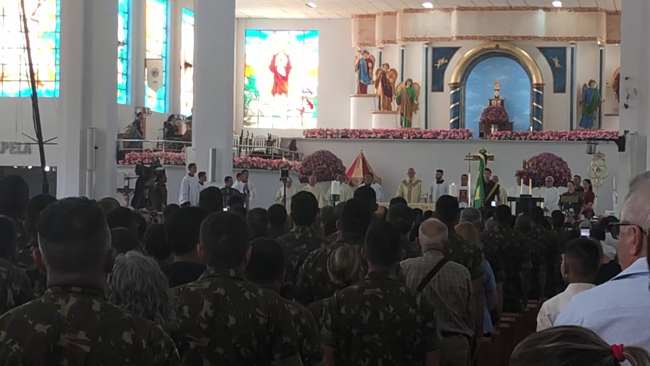 Missa dos militares em Trindade-Go. Hino Nacional