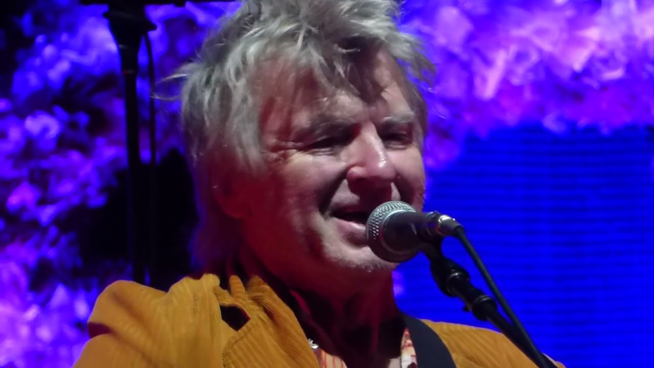 Crowded House - When You Come (Live)
