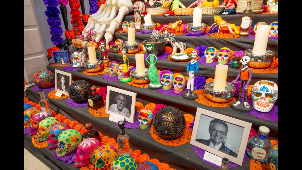 Casa México: un Mega Altar del Día de Muertos dedicado a Frida Kahlo