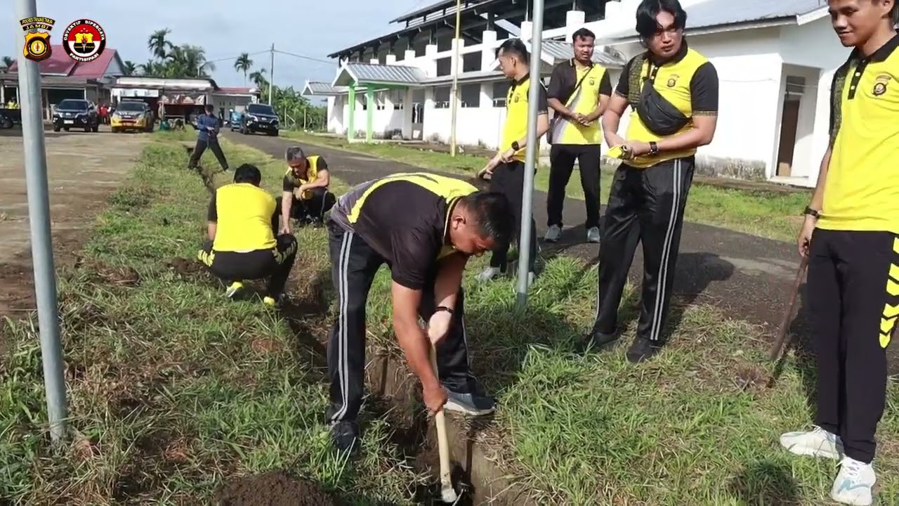 gotong royong sebagai bentuk implementasi Instruksi Presiden Republik Indonesia