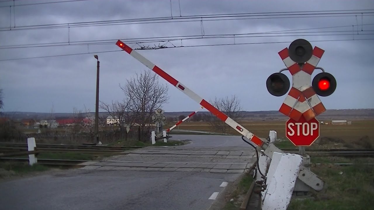 Spoorwegovergang Mircești (RO) // Railroad crossing // Trecere la nivel