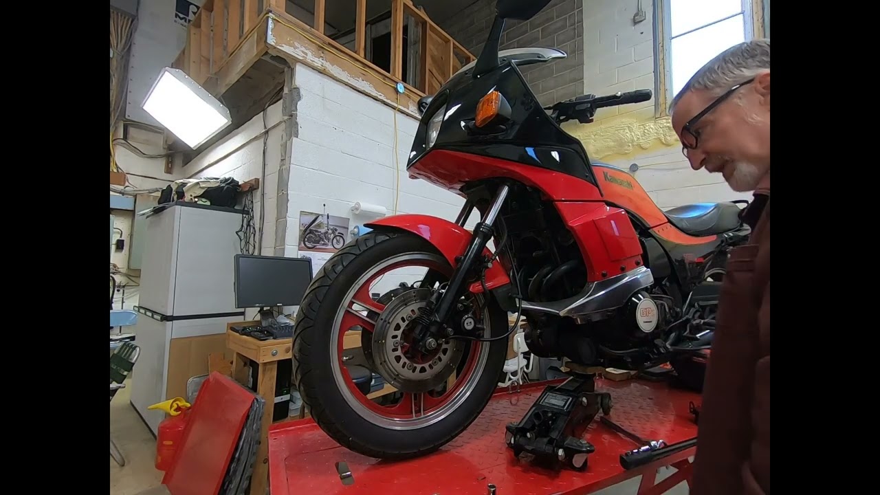 GPZ Turbo Fork Rebuild Part 1