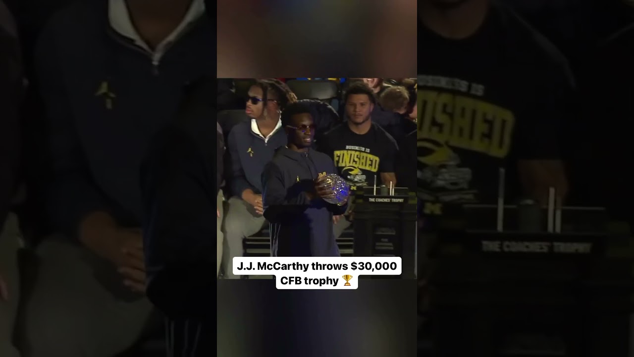 JJ McCarthy&rsquo;s last throw as a Michigan Wolverine 🏈🏆 #shorts