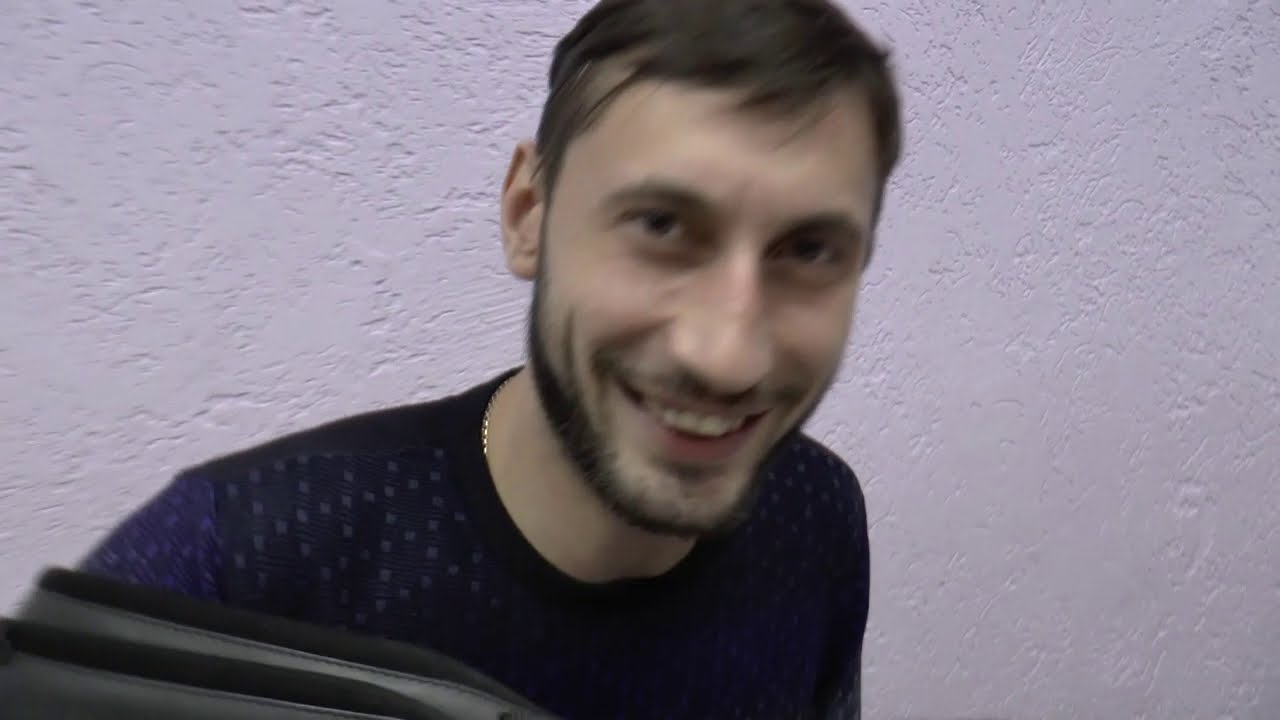 Алексей Симонов и все все (А я милого узнаю по походке)