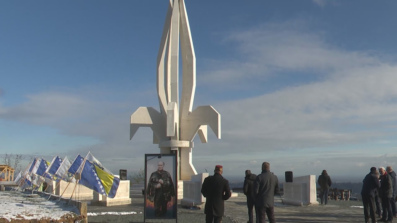 U Gradačcu na spomenuku Ljiljan otvorena spomen soba i ratna zemunica