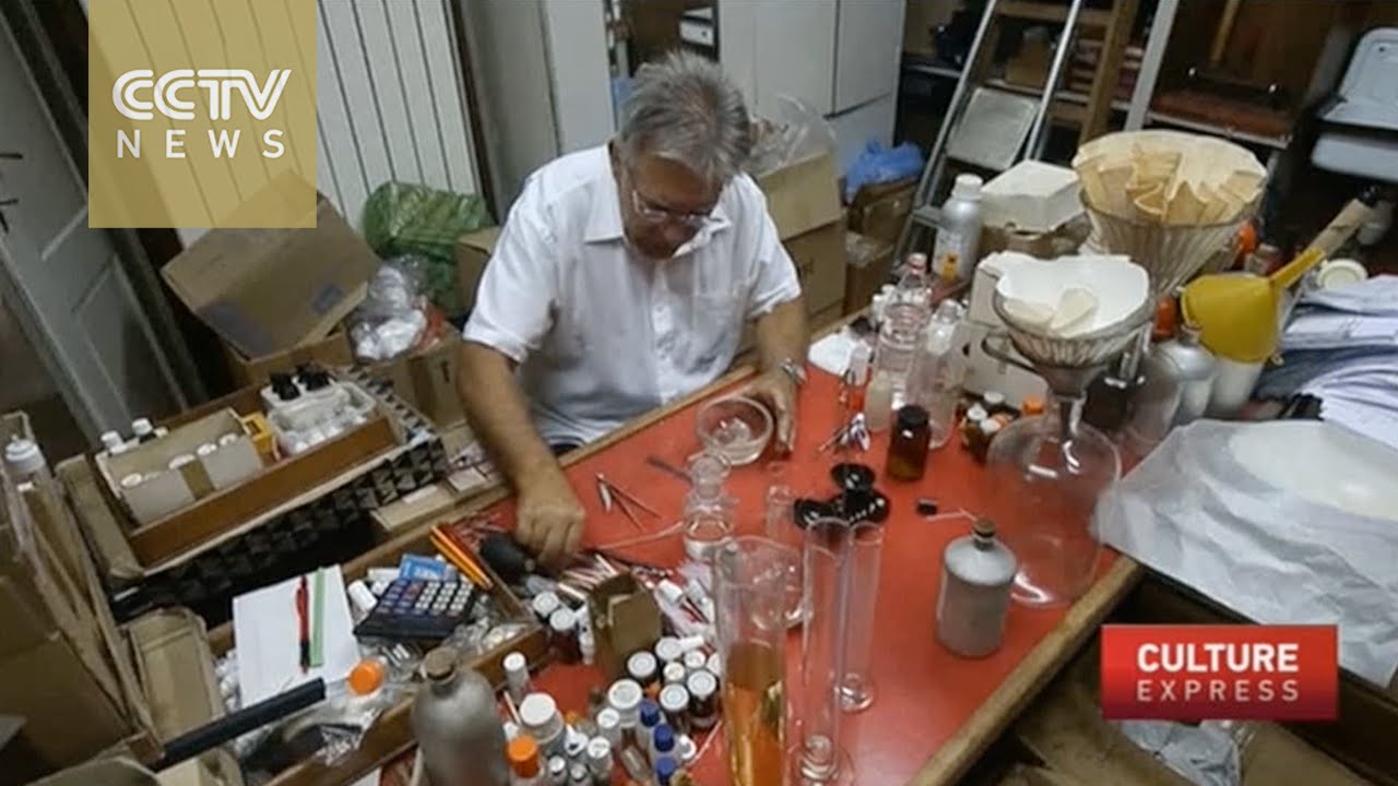 Belgrade perfume boutique keeps alive old-fashioned shopping experience