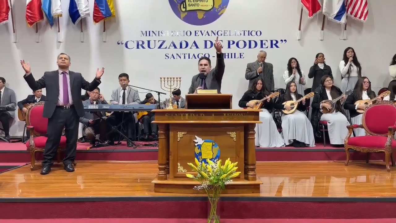 Coros Resucitó y Él Resucitó - Cruzada de Poder Santiago, Chile en una vigilia.