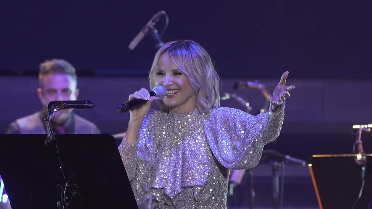 Danijela Martinović - Čekala sam kao žena / Dobro je (Koncert Open Heart, Lisinski 8.3.2023.)