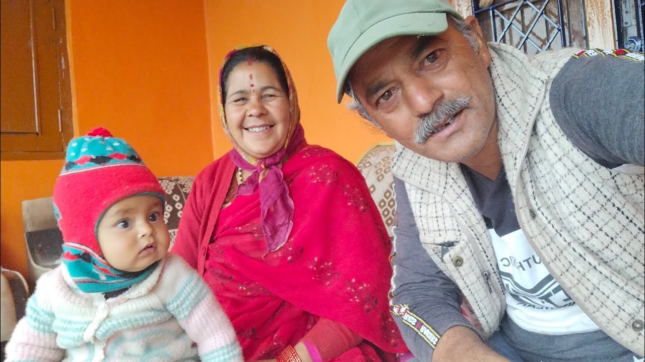 पति पत्नी का झगड़ा और सुबह से लगी बारिश एक समान दिनचर्या में गांव पहाड़ उत्तराखंड से 