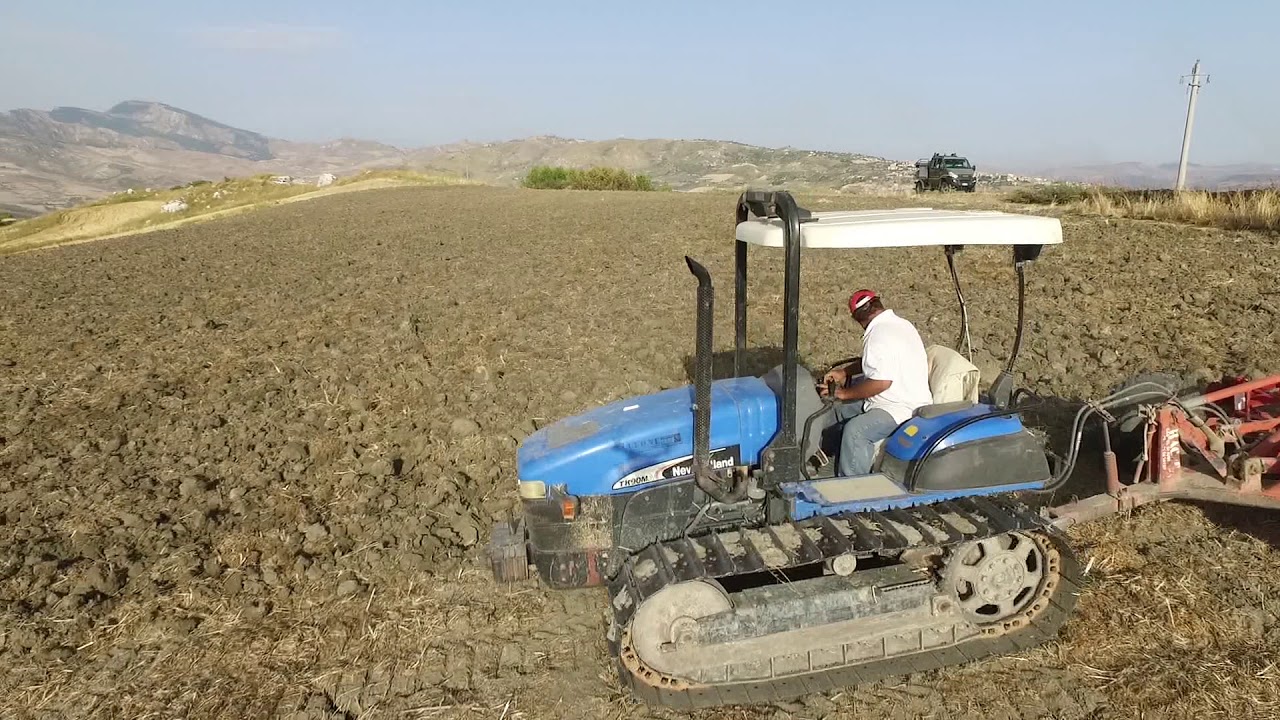 Ripuntatura 2017 - New Holland tk90 - Coltivatore Siderman Calà