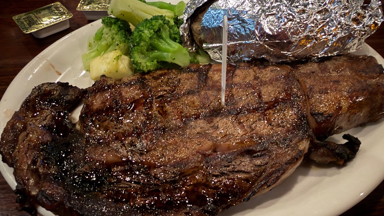 Jacksons Bar and Grill - Стейк на ужин за 22 доллара