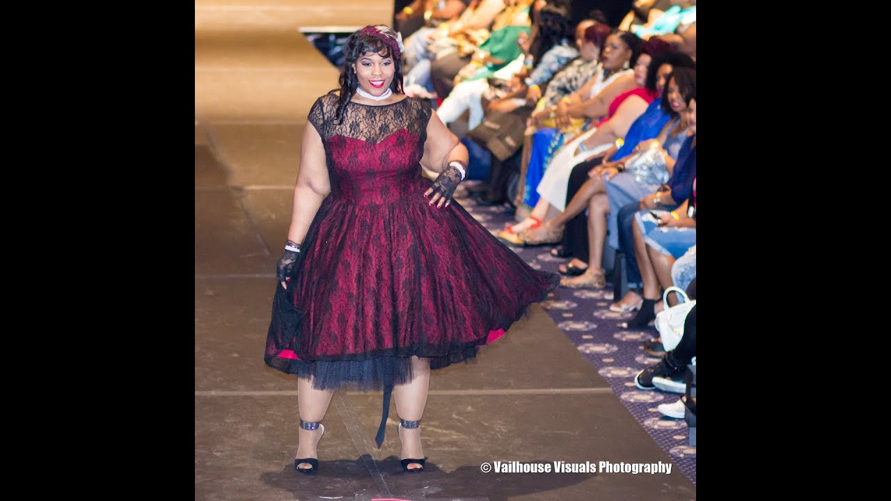Plus Size Fashion Show | ShimmySista Collection at District of Curves