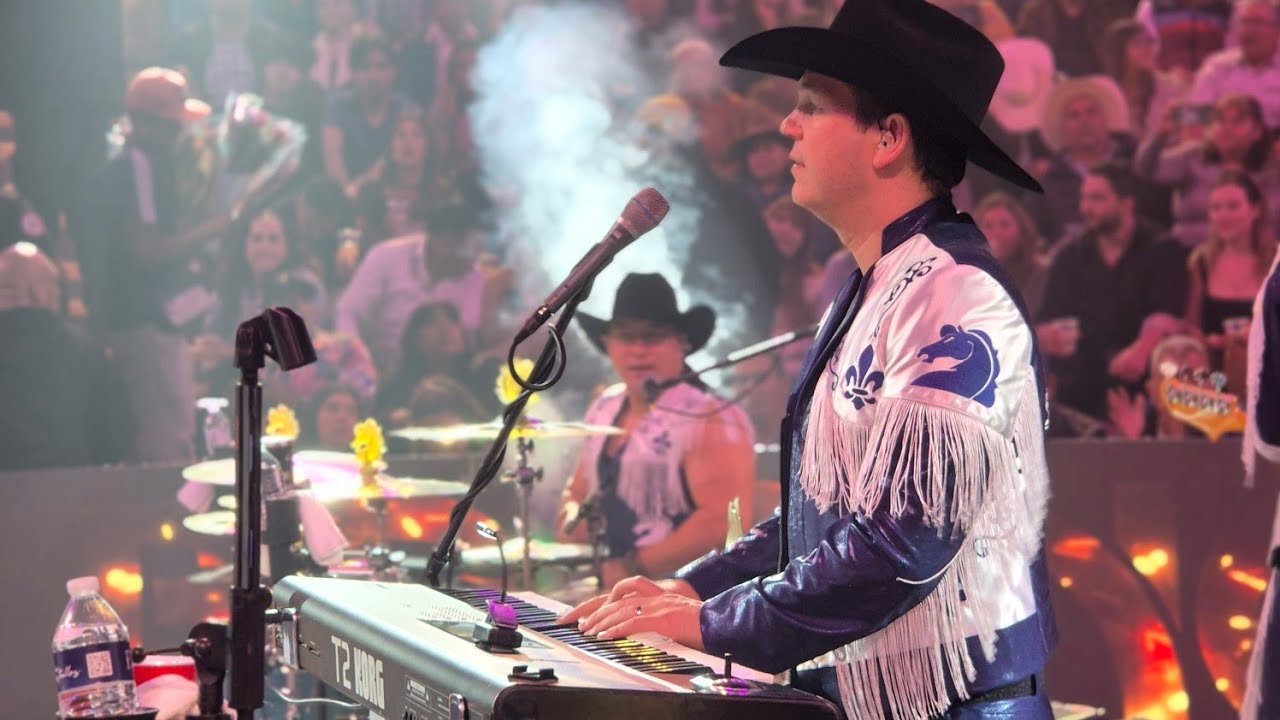 Bronco en el primer día del Palenque Feria Pachuca 2024 | Entrevista con ellos y algunos exitos