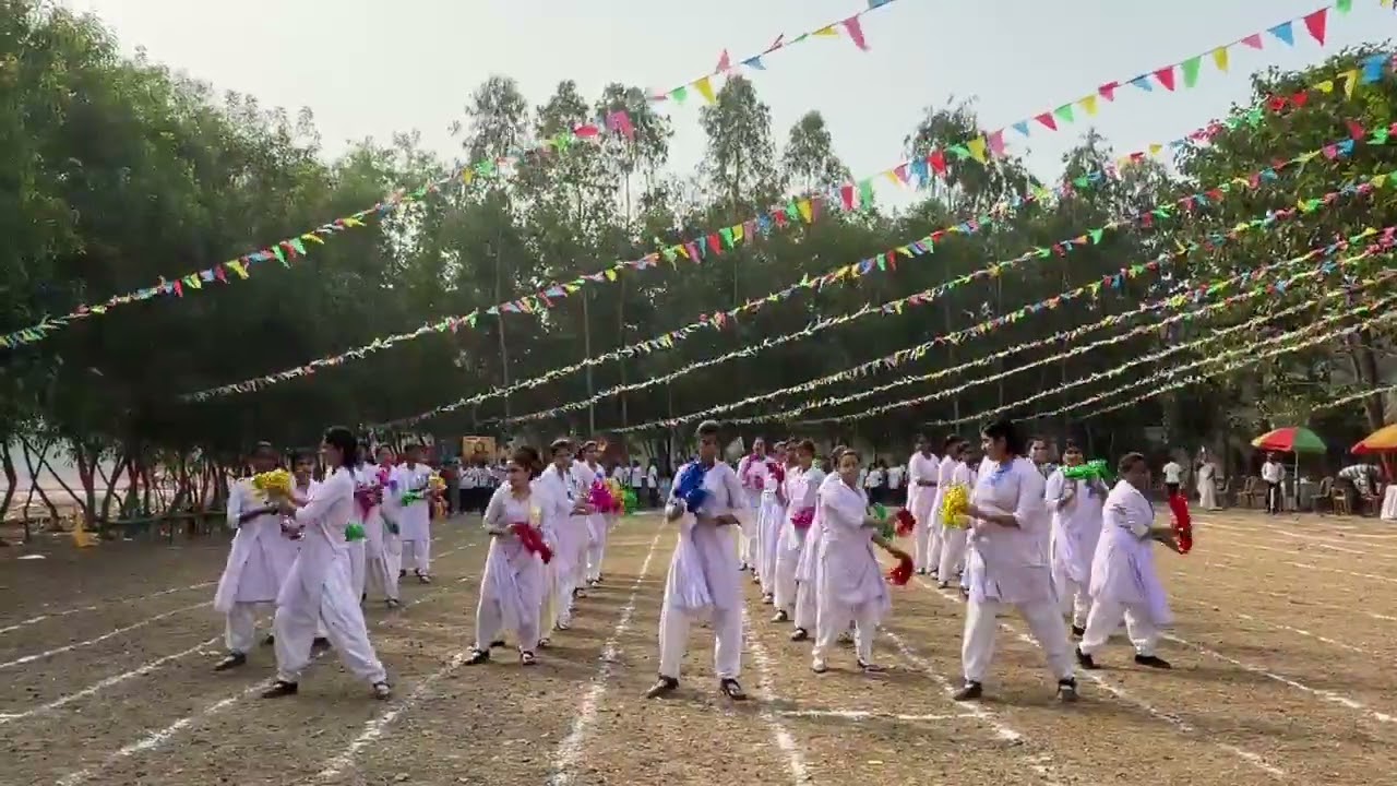 কলেজের ছাত্রীদের নাচের অনুষ্ঠানে 🔥🔥