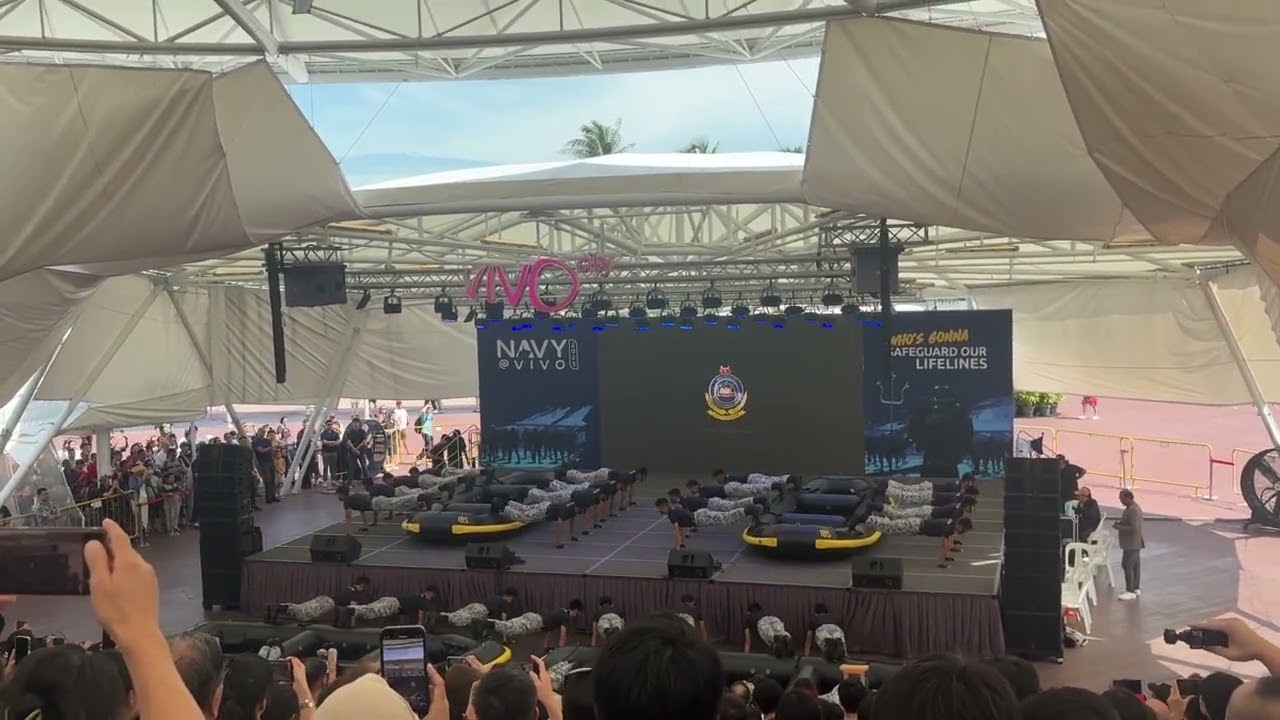 Navy@Vivo Singapore 2025 Naval Diving Unit Performance 
