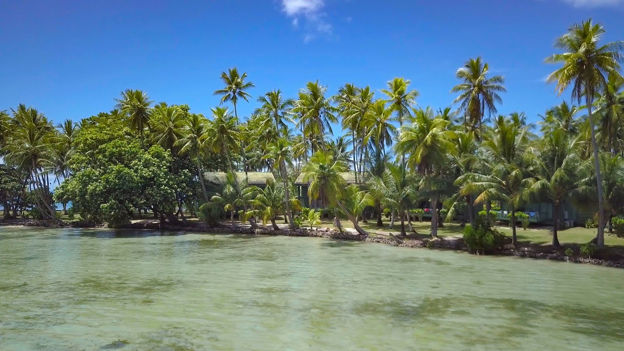 [ 4K Ultra HD ] 絶景空撮：トラック・ブルー・ラグーン・リゾート Truk Blue Lagoon Resort,Chuuk,Micronesia