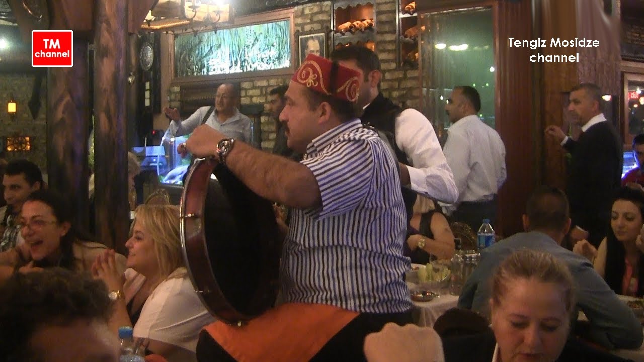 Istanbul. Fish Kumkapi restaurants. Стамбул. Рыбные рестораны квартала Кумкапы.